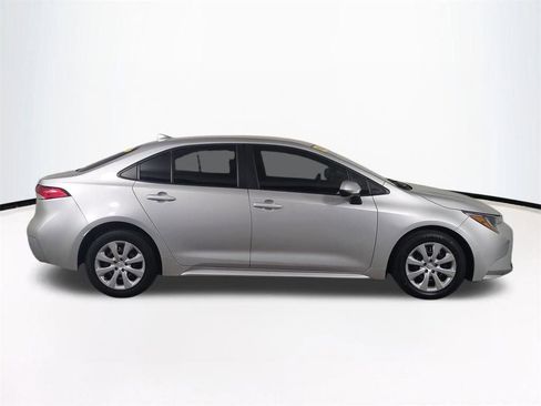 Used 2024 Toyota Corolla LE FWD image 4