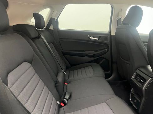 Used 2024 Ford Edge SE w/ Black Appearance Package image 30