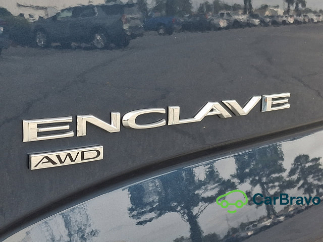 Certified 2024 Buick Enclave Essence AWD/4WD image 31