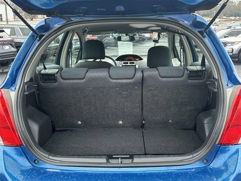 Used 2009 Toyota Yaris 4-Door Hatchback image 8