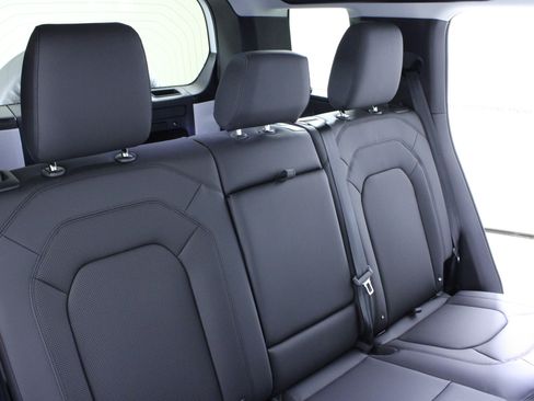 Used 2026 Land Rover Defender 110 S image 12