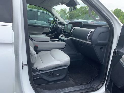 New 2025 Ford Expedition Active RWD image 14