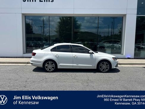 Used 2017 Volkswagen Jetta SEL FWD image 1