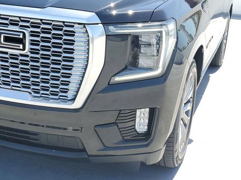 Used 2021 GMC Yukon Denali w/ Denali Ultimate Package RWD image 10