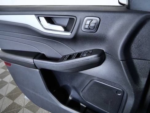 Certified 2025 Ford Escape Platinum AWD/4WD image 27