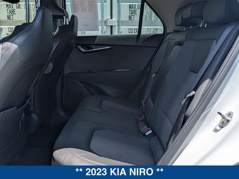 Used 2023 Kia Niro EX FWD image 14