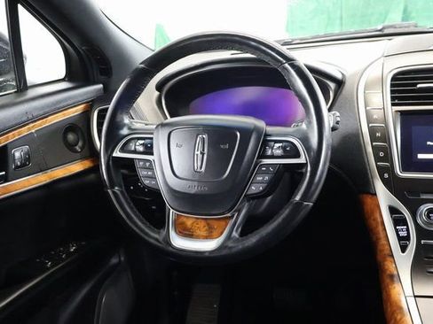 Used 2019 Lincoln Nautilus Reserve image 17