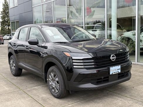 New 2026 Nissan Kicks S image 2