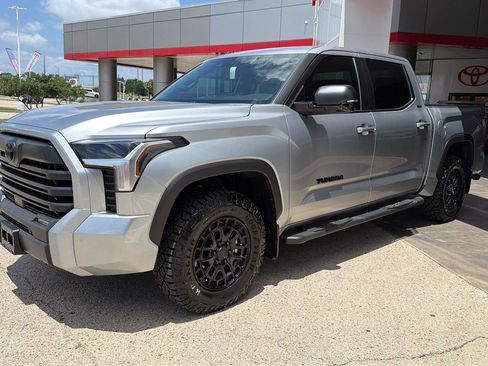 New 2026 Toyota Tundra SR5 AWD/4WD image 3