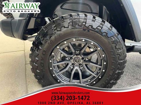 Used 2024 Jeep Wrangler Unlimited Rubicon w/ Capability Package AWD/4WD image 34