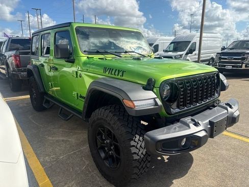 Used 2025 Jeep Wrangler Unlimited Sport AWD/4WD image 3