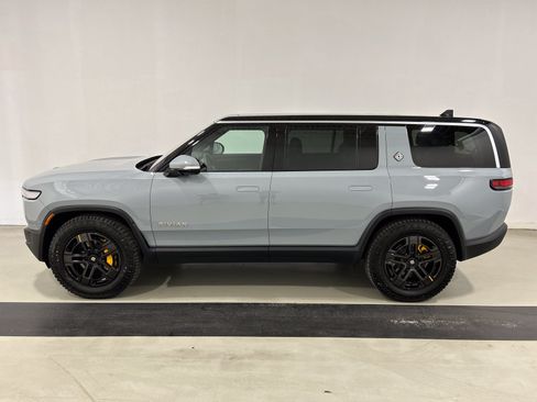 Used 2024 Rivian R1S Adventure AWD/4WD image 2