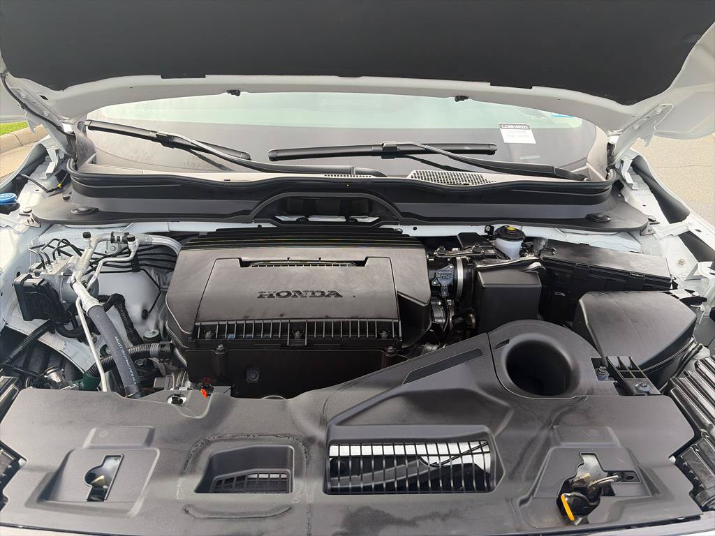 Certified 2025 Honda Pilot Touring image 31