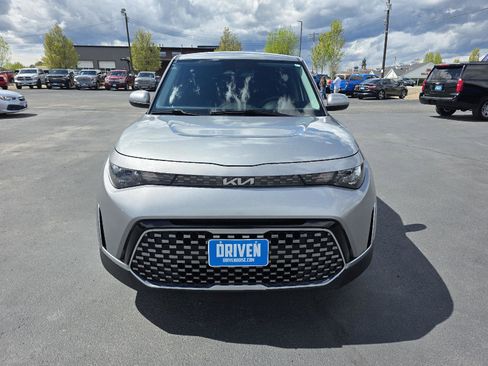Used 2023 Kia Soul EX image 2