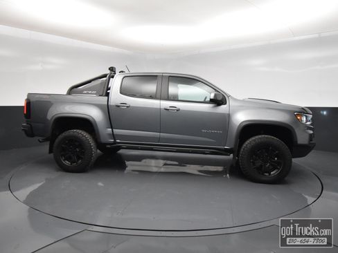 Used 2022 Chevrolet Colorado ZR2 w/ ZR2 Dusk Special Edition AWD/4WD image 50