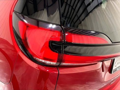 Used 2025 Chrysler Pacifica Select FWD image 30