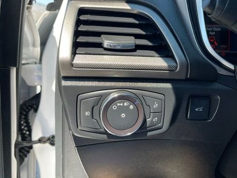 Used 2019 Ford Fusion SE w/ Equipment Group 151A FWD image 22