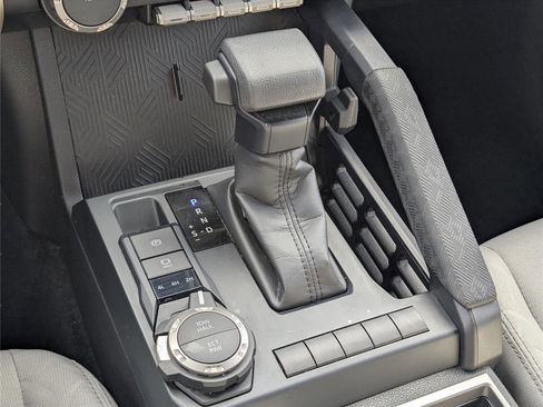 Used 2025 Toyota Tacoma SR5 image 18