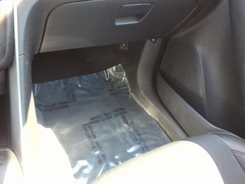 Used 2021 Chevrolet Trax LT w/ LT Convenience Package image 30