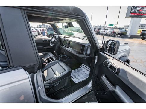 Used 2022 Ford Bronco Black Diamond image 20
