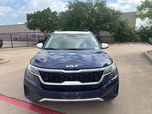 Used 2023 Kia Seltos S w/ Navigation Package image 2