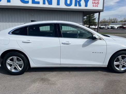 Used 2025 Chevrolet Malibu LS FWD image 17