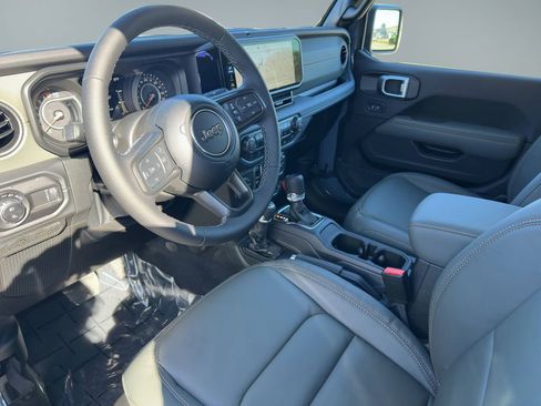 New 2026 Jeep Gladiator Mojave AWD/4WD image 13