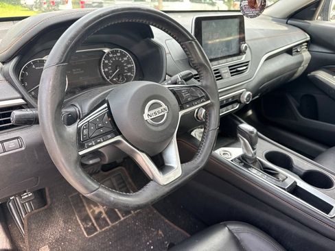 Used 2020 Nissan Altima 2.5 SR FWD image 9