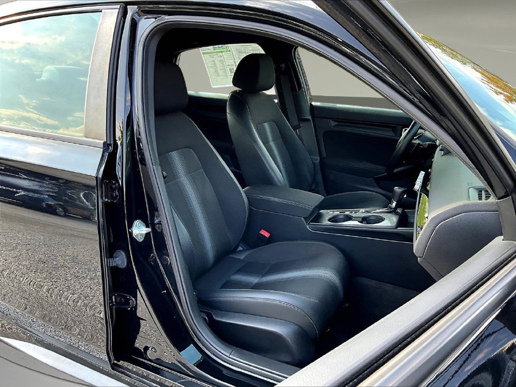 Used 2023 Honda Civic Sport image 29