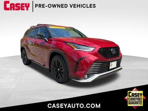 Used 2025 Toyota Highlander XSE image 1