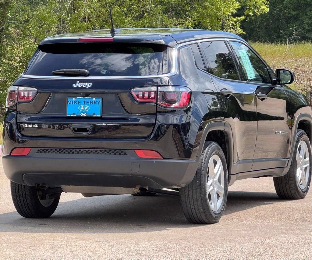 Used 2023 Jeep Compass Sport AWD/4WD image 12