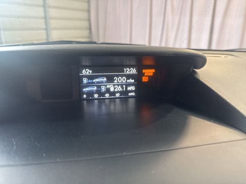 Used 2018 Subaru Forester 2.5i Premium w/ All-Weather Package image 24