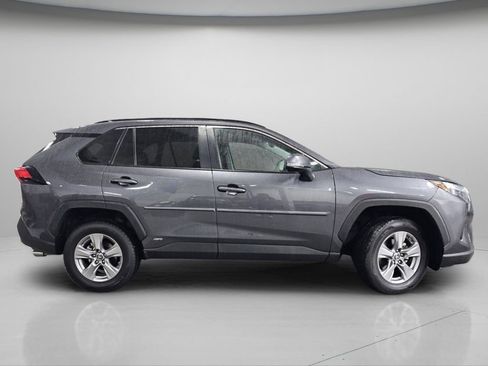 Used 2024 Toyota RAV4 LE AWD/4WD image 24