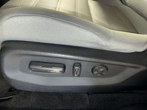 Certified 2022 Honda CR-V EX image 18