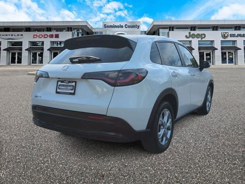 Used 2023 Honda HR-V LX image 8