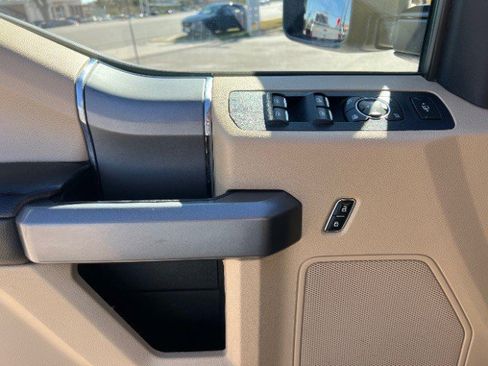 Used 2021 Ford F250 XLT w/ XLT Premium Package image 42