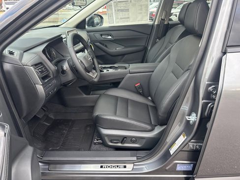 New 2026 Nissan Rogue Dark Armor image 9