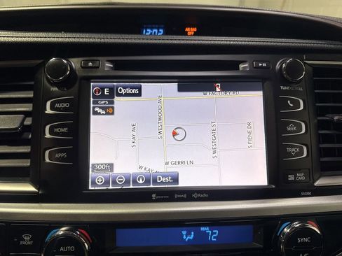 Used 2019 Toyota Highlander XLE image 20