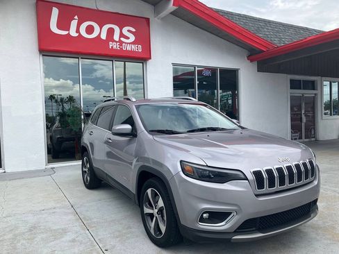 Used 2019 Jeep Cherokee Limited FWD image 7