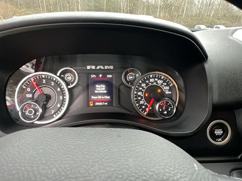 Used 2024 RAM 2500 Big Horn w/ Bed Utility Group image 29