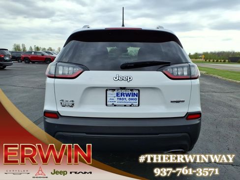 Used 2021 Jeep Cherokee Latitude Lux w/ Comfort/Convenience Group AWD/4WD image 6