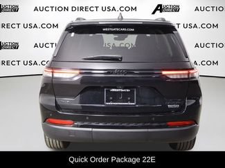 Used 2023 Jeep Grand Cherokee Limited w/ Black Appearance Package AWD/4WD video 3