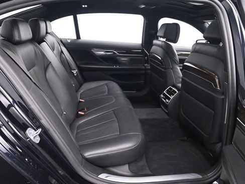 Used 2020 BMW 750i xDrive w/ M Sport Package AWD/4WD image 21
