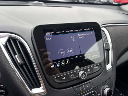 Used 2020 Chevrolet Malibu LT image 21