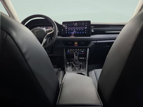 New 2026 Volkswagen Jetta SE FWD image 20