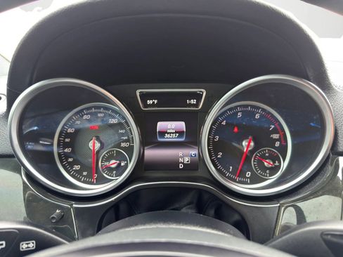 Used 2019 Mercedes-Benz GLS 450 GLS 450 4MATIC Sport Utility 4 image 18