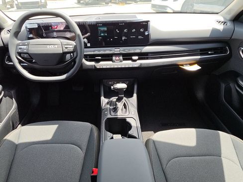 New 2026 Kia K4 FWD image 12