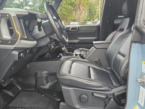 Used 2023 Ford Bronco Badlands image 6