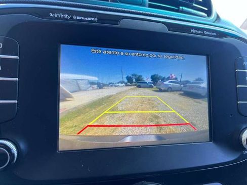 Used 2018 Kia Soul + FWD image 32