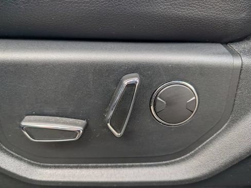 Used 2019 Ford F250 Lariat w/ Lariat Ultimate Package AWD/4WD image 22